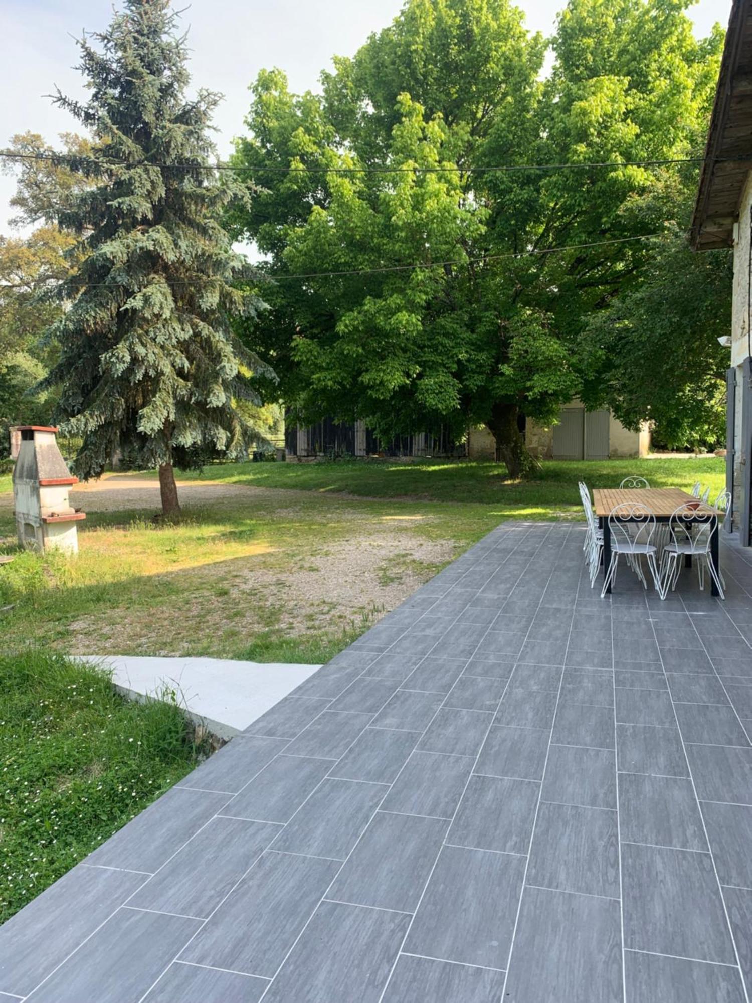 Maison D'Emmannaelle Auros 외부 사진